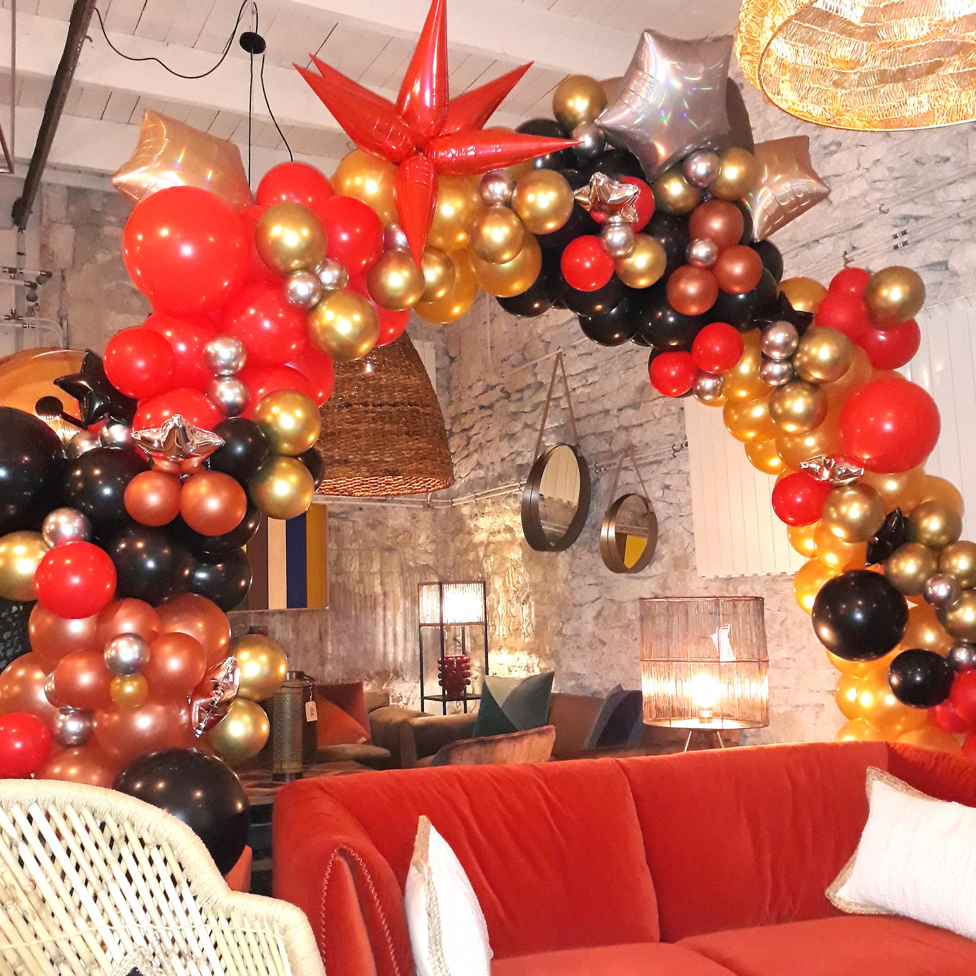 Arche en ballons, Noël . Christmas balloons arch  Decoration noel, Idées  de ballon, Ballons de noël